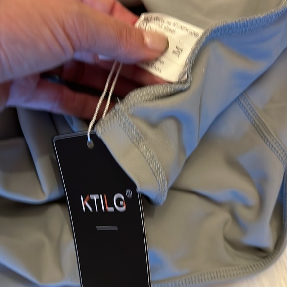 KTILG Womens Grey Long Sleeve Cropped Athletic Shirt Size Medium - Picture 4 of 4